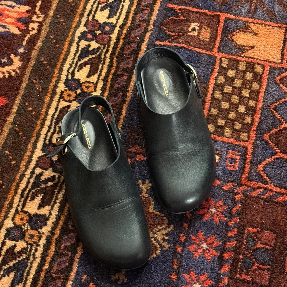 Beatrice Valenzuela Black Clog